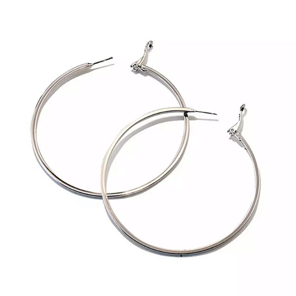 NEW!๐๐๐BIG๐GOLDEN๐MODERN HOOPS!๐๐๐AWESOME! - Picture 5 of 7